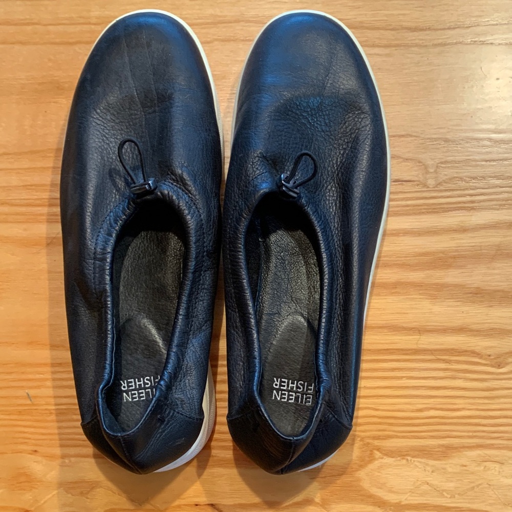 Eileen Fisher Black Leather Shoe w pull cord top